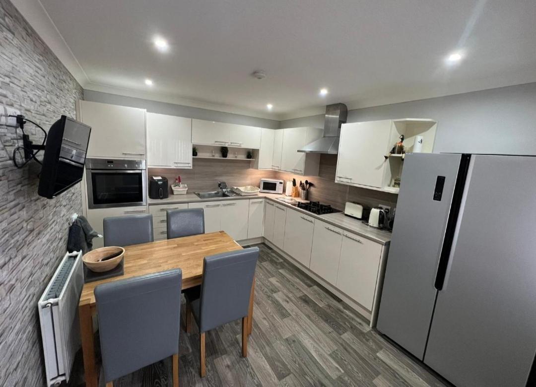 5 Riverside Place Thurso. 2 Bed, 2 Bathrooms. Екстер'єр фото